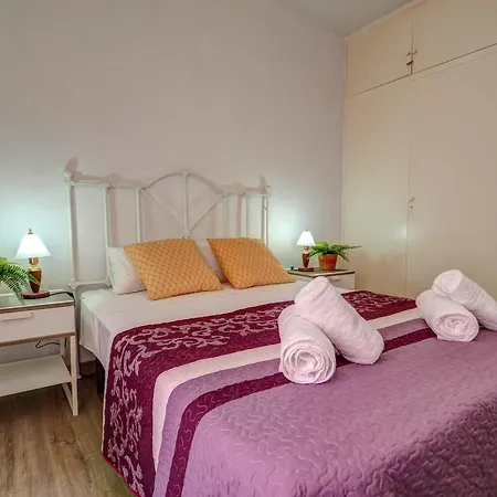 Apartment Nefertiti Terrace By Hello Homes Sitges